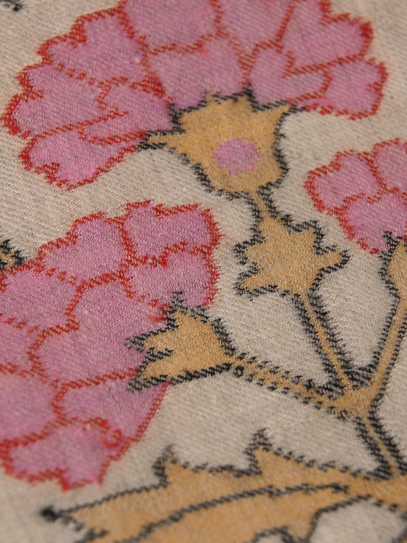 Kani Gulraz Flower Embroidery Scarf 詳細画像 beige 3