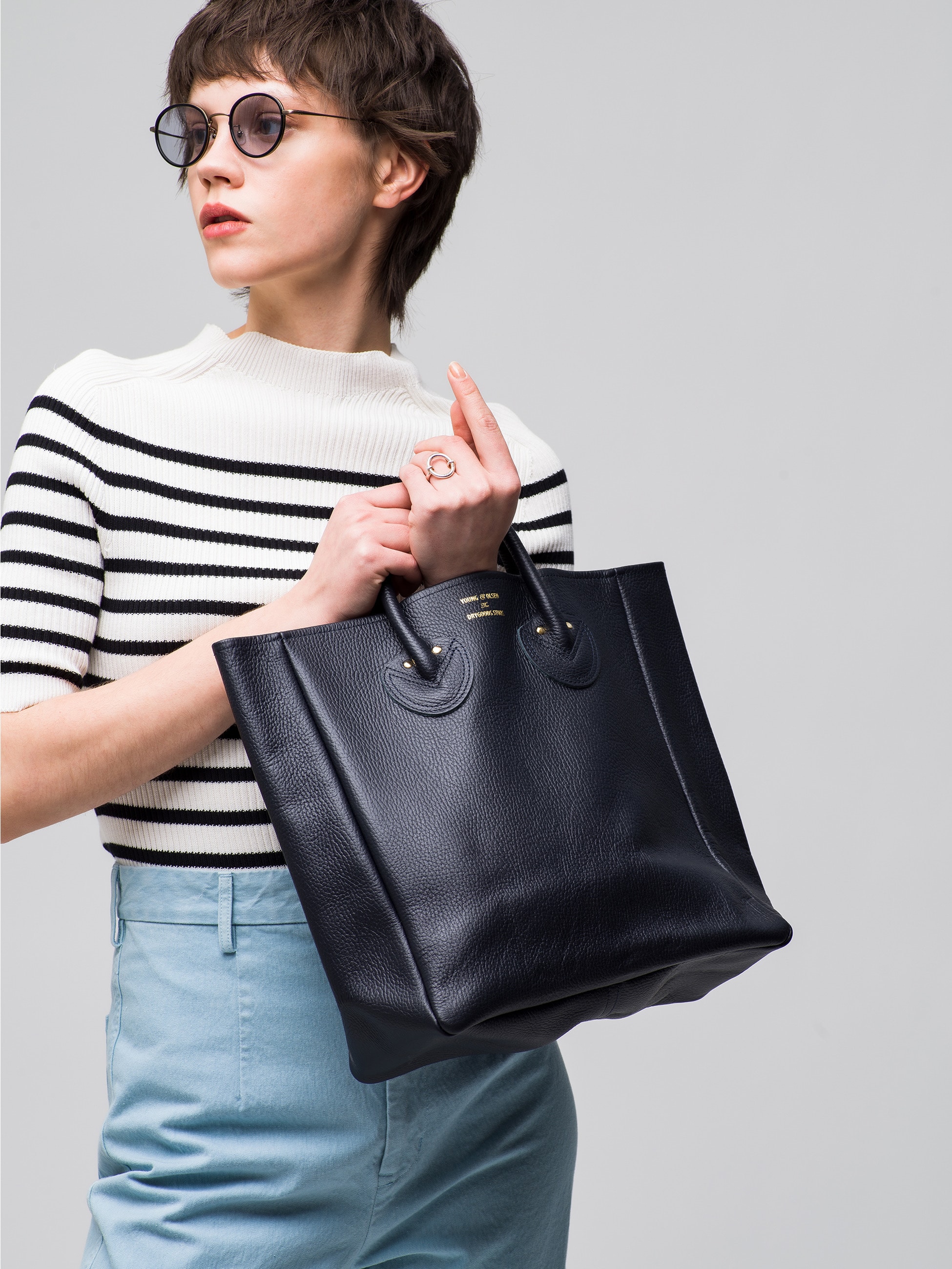 EMBOSSED LEATHER TOTE M トートバッグ | red-village.com