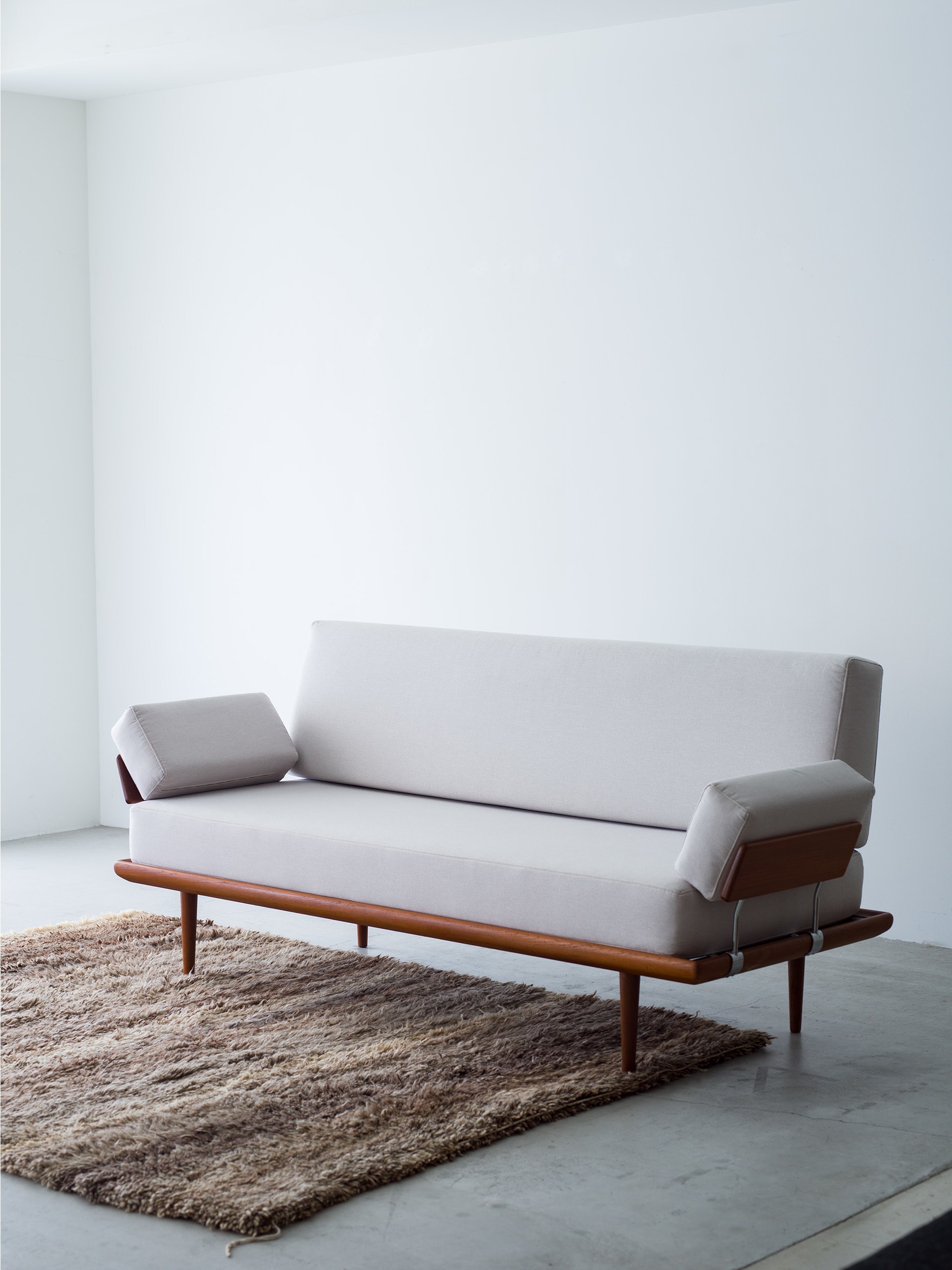 Canvas Cushion Sofa with Wooden Frame｜Used(ユーズド)｜Ron Herman