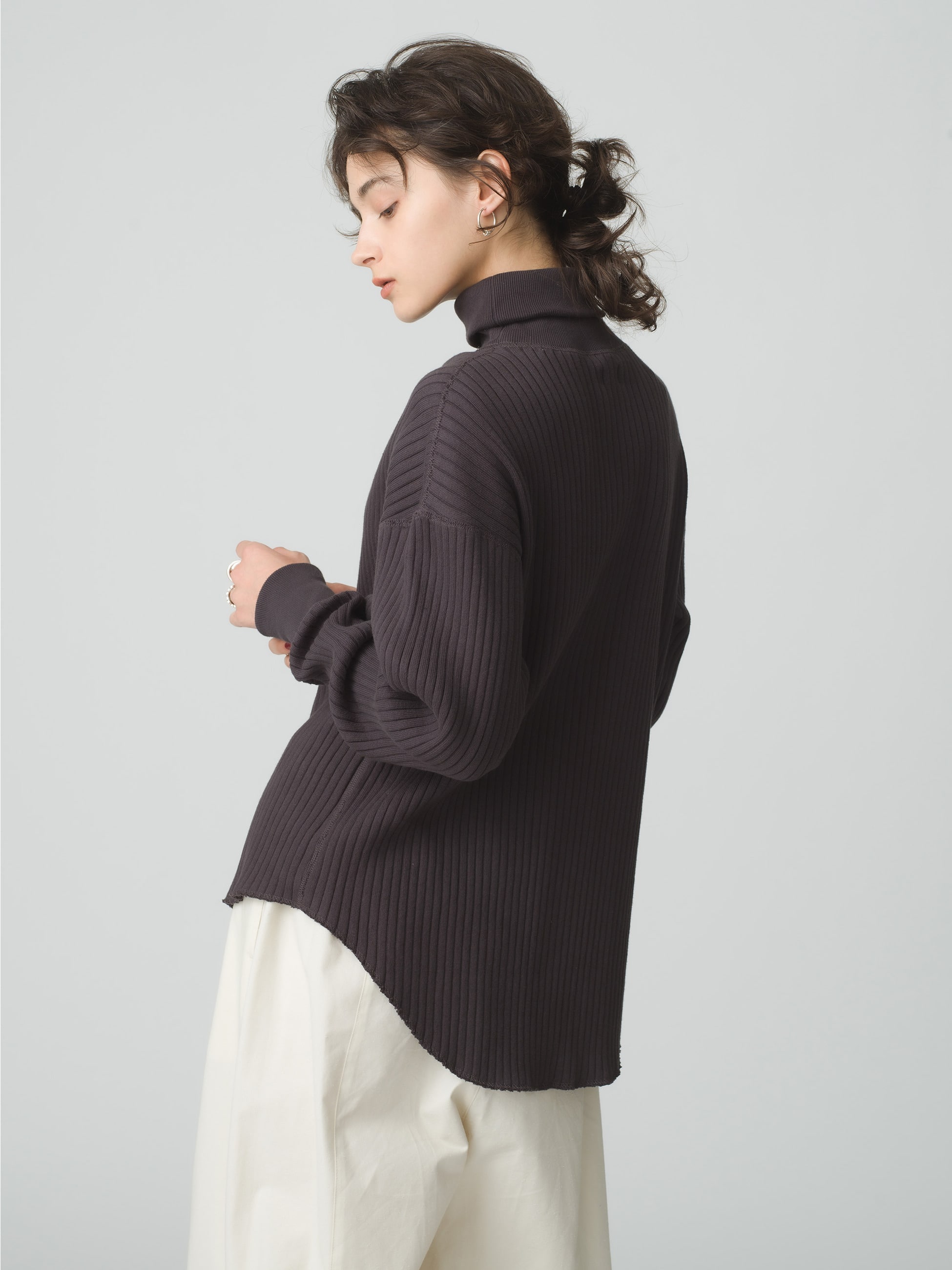 Rib Turtle Neck Top｜RHC(アールエイチシー)｜Ron Herman