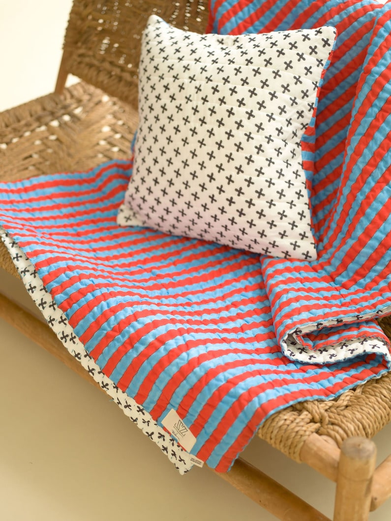 Crosses＆Thick Striped Medium Quilt Blanket  詳細画像 blue 2