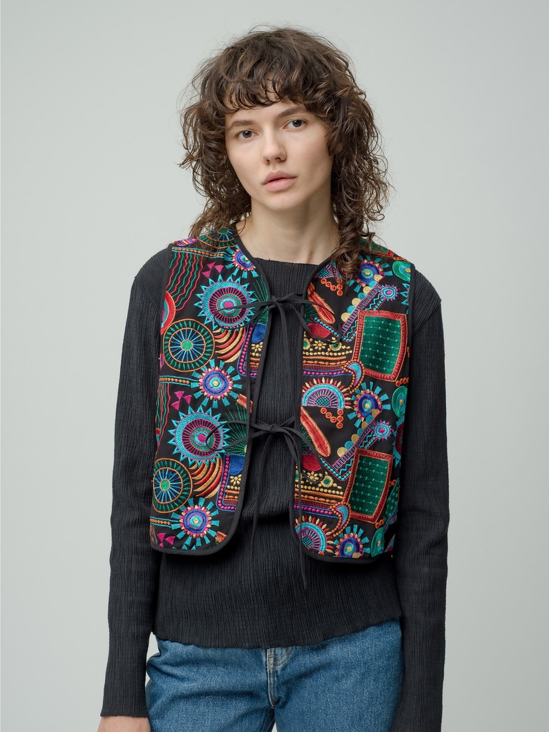 Flower Embroidery Vest 詳細画像 black 1