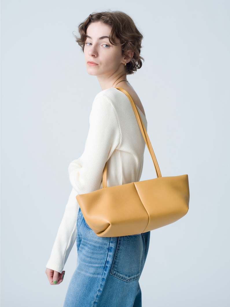 Boulevard Sling Bag 詳細画像 mustard