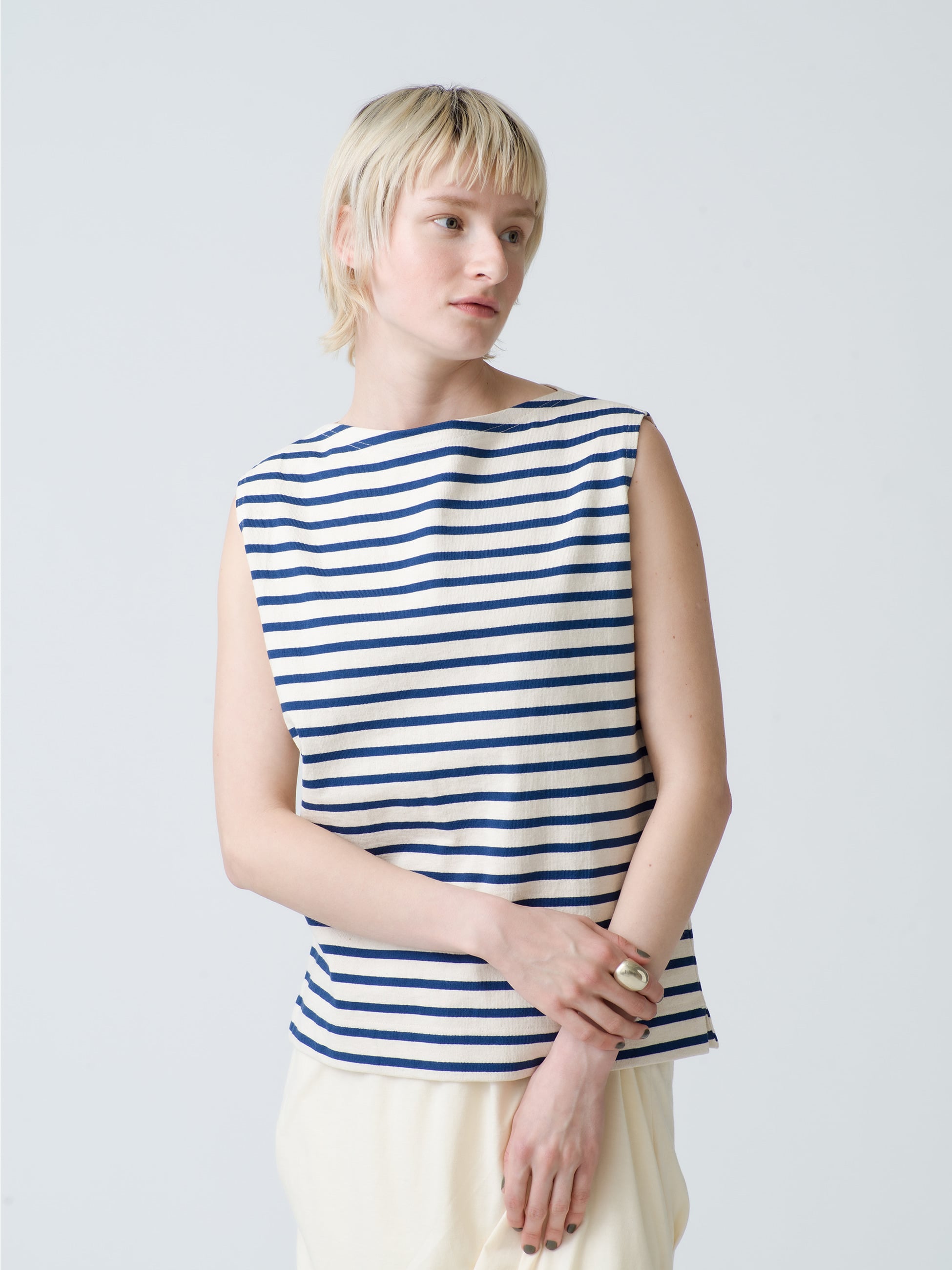 Striped Sleeveless Top (red / blue)