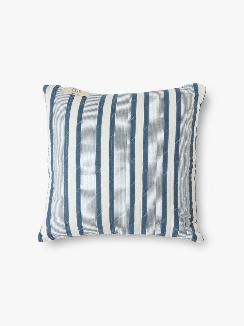 Blue Quilted Cushion（45×45cm） 詳細画像 blue 1