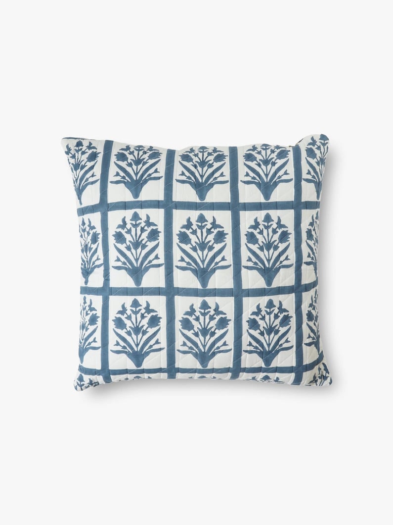 Blue Quilted Cushion（65×65cm） 詳細画像 blue 2