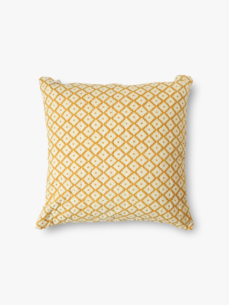 Yellow Quilted Cushion（65×65cm） 詳細画像 yellow 1