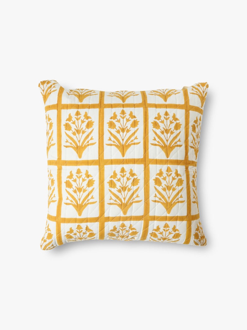 Yellow Quilted Cushion（65×65cm） 詳細画像 yellow 1