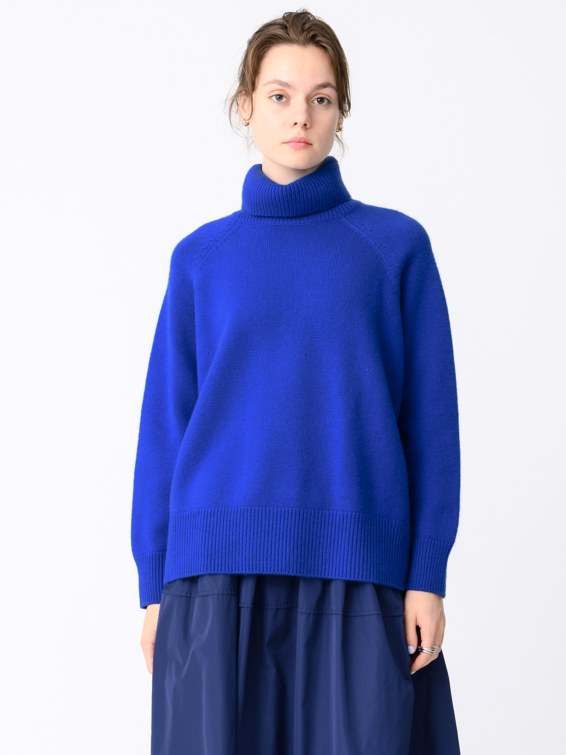 ローゲージ カシミア タートルネックプルオーバー｜ebure(エブール