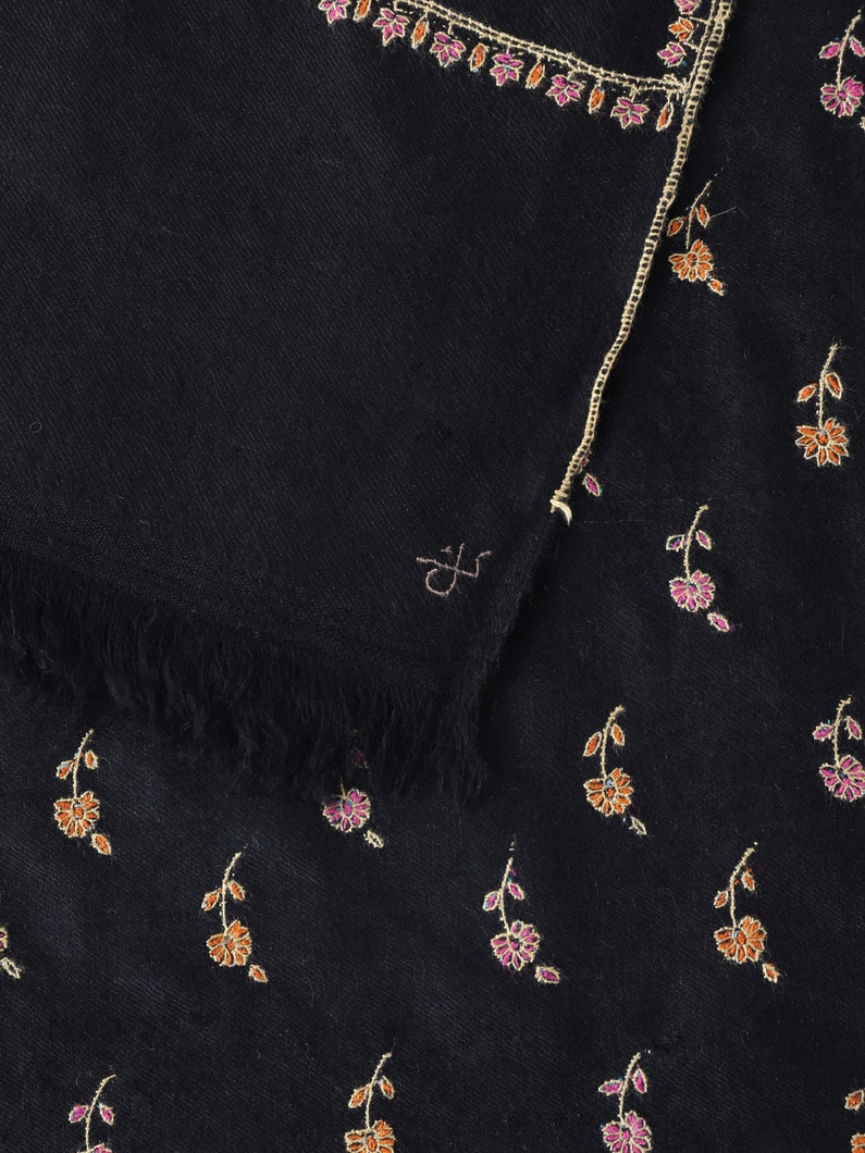 アクシ マチ ブーティ エンブロイダリー ショール（ブラック） 詳細画像 black 1