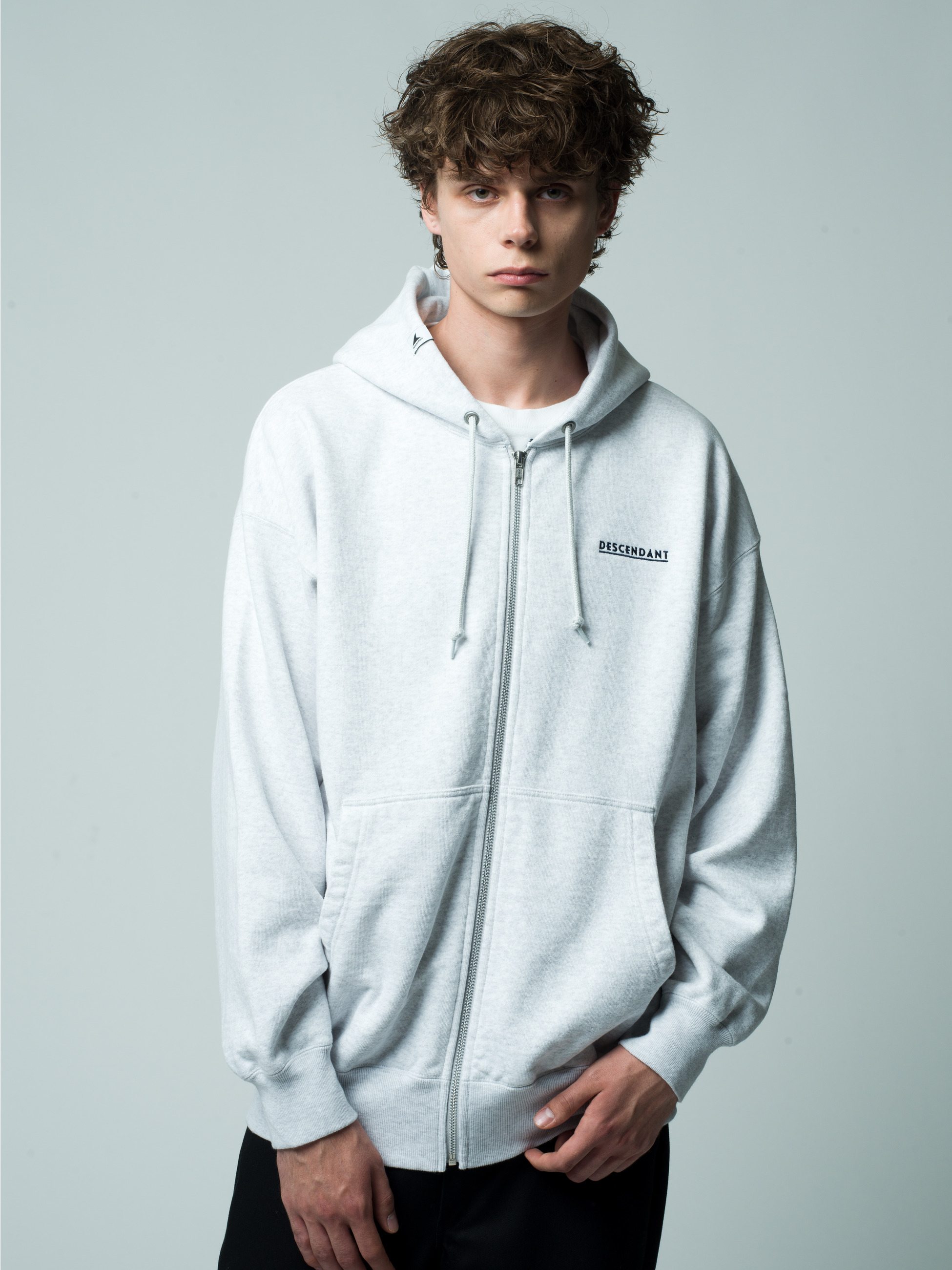 新品タグ付き　かぐれ　スウェットジップフーディー　OATMEAL 新品タグ付き かぐれ スウェットジップフーディー OATMEAL か