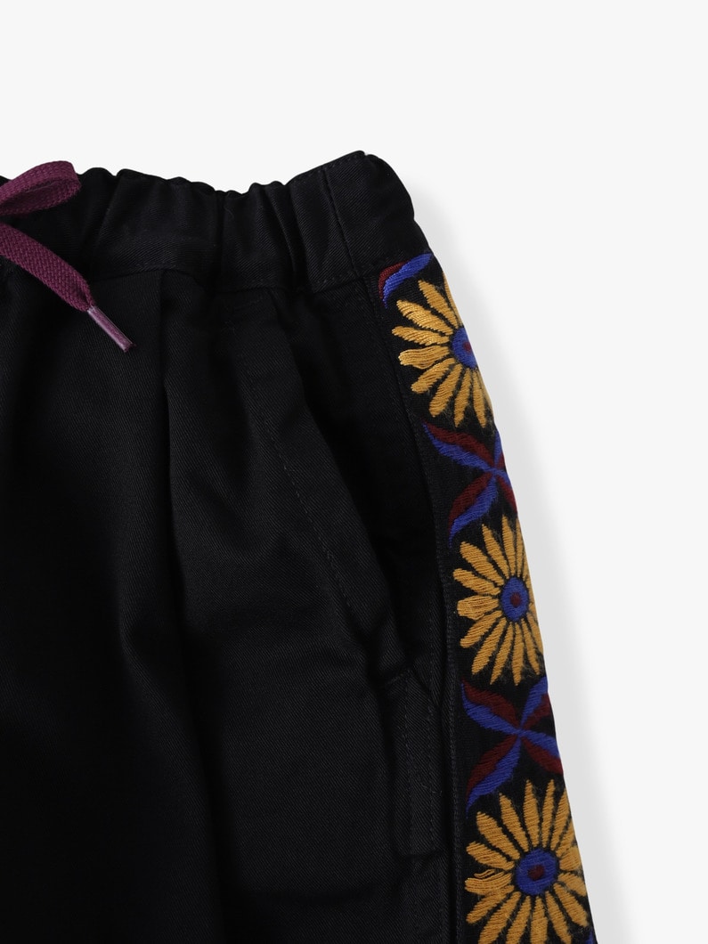 サイドライン チノ タック イージーパンツ（105-125cm） 詳細画像 black 2