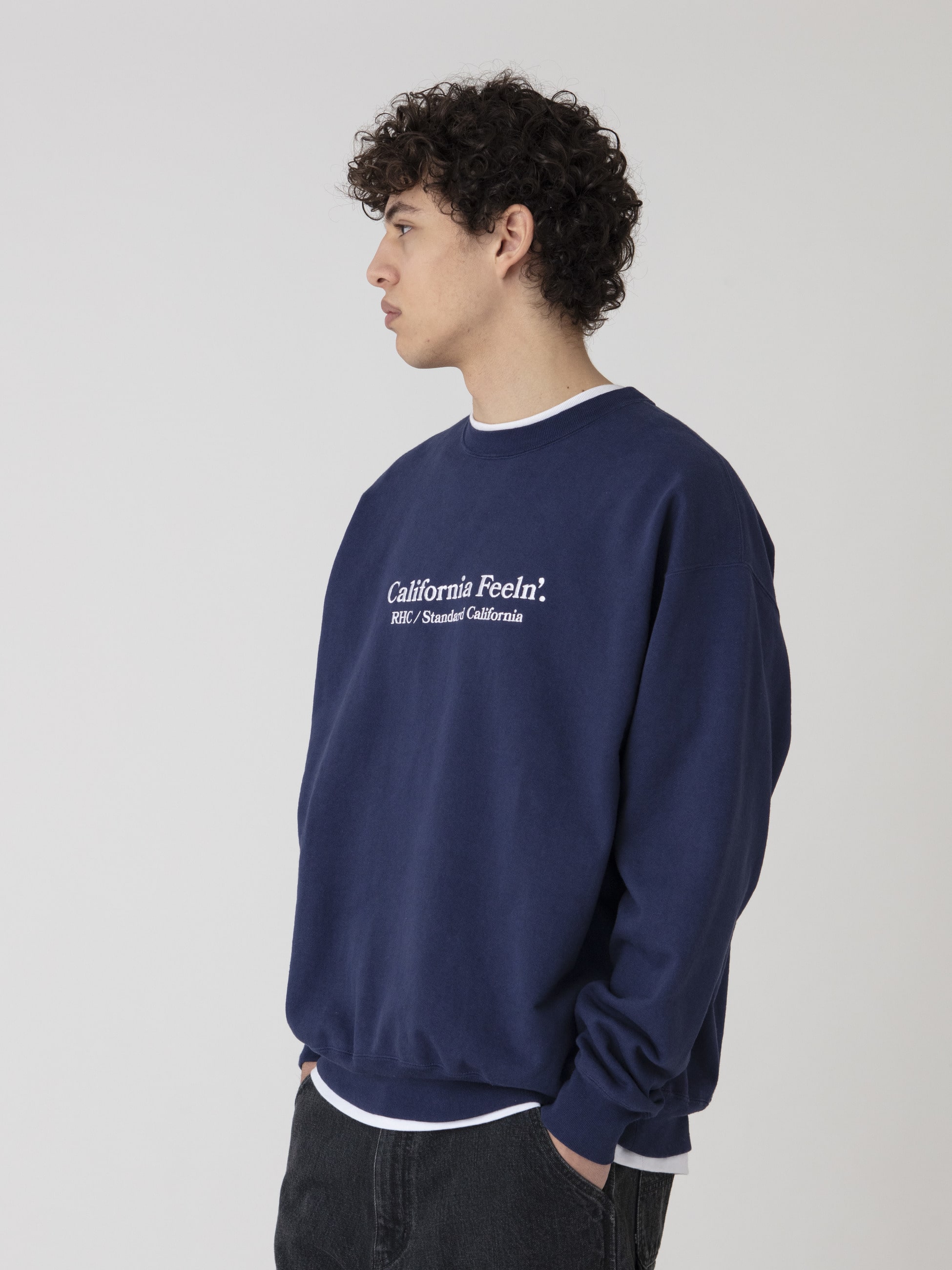 カリフォルニアフィーリン ロゴスウェットプルオーバー｜STANDARD