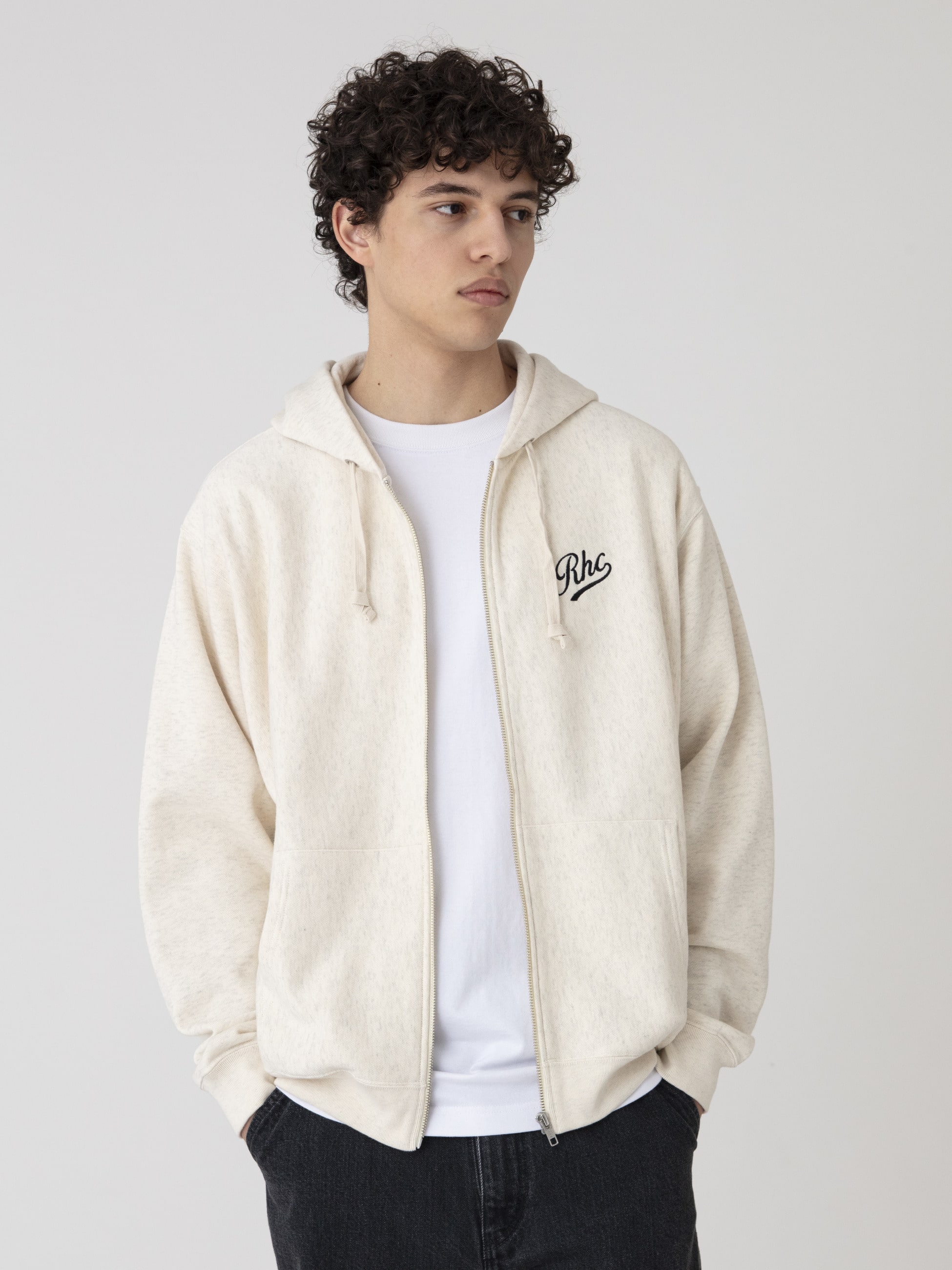 エンブロイダリーロゴ スウェット ジップフーディー｜Champion