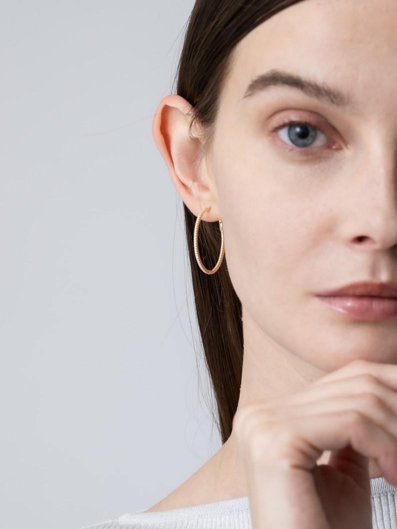 インフィニット オーバルフープピアス 詳細画像 yellow gold 6