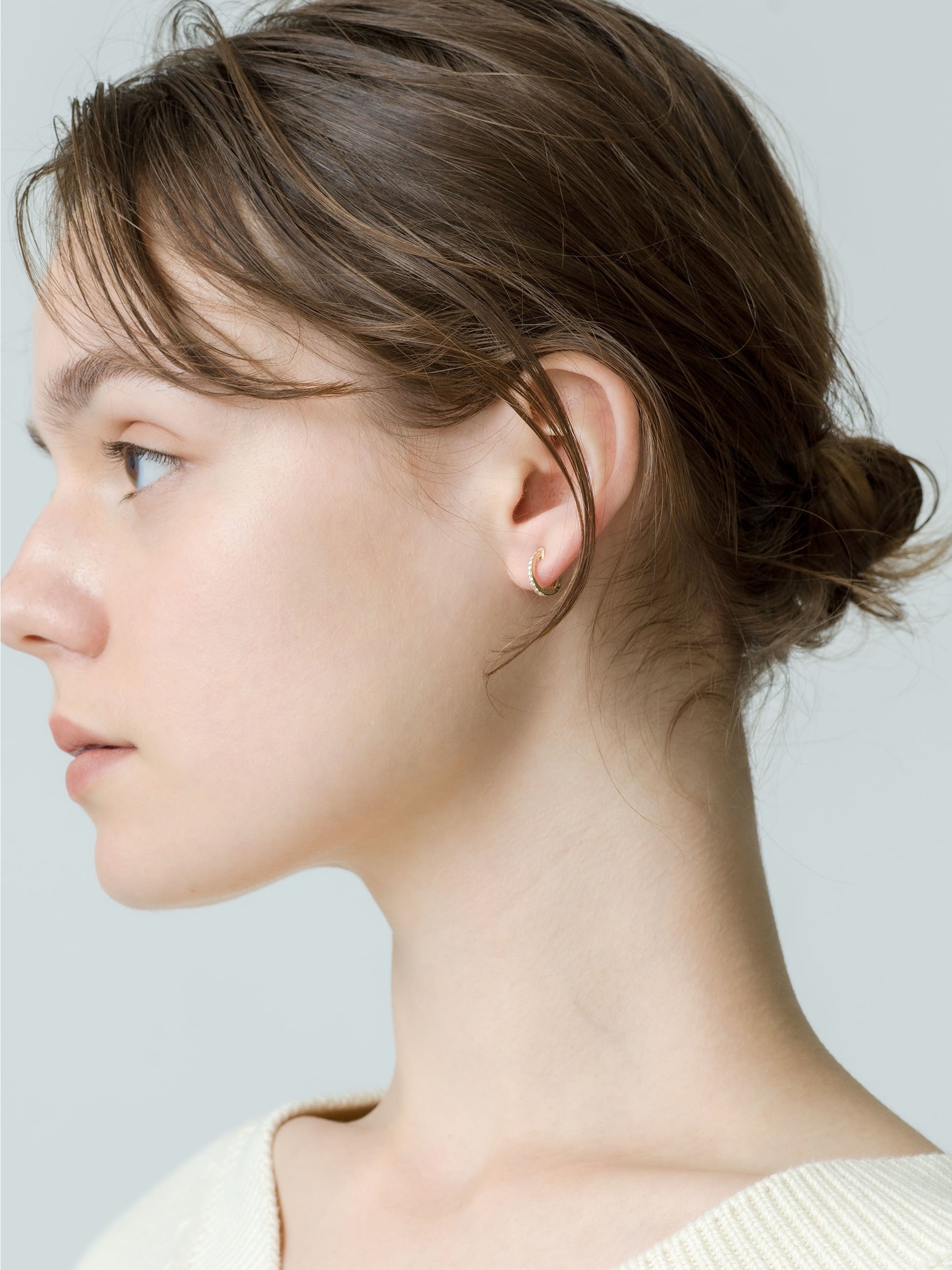 Huggie White Diamond Clip Earrings｜BETTINA JAVAHERI(ベッティーナ ジャヴァエリ)｜Ron  Herman