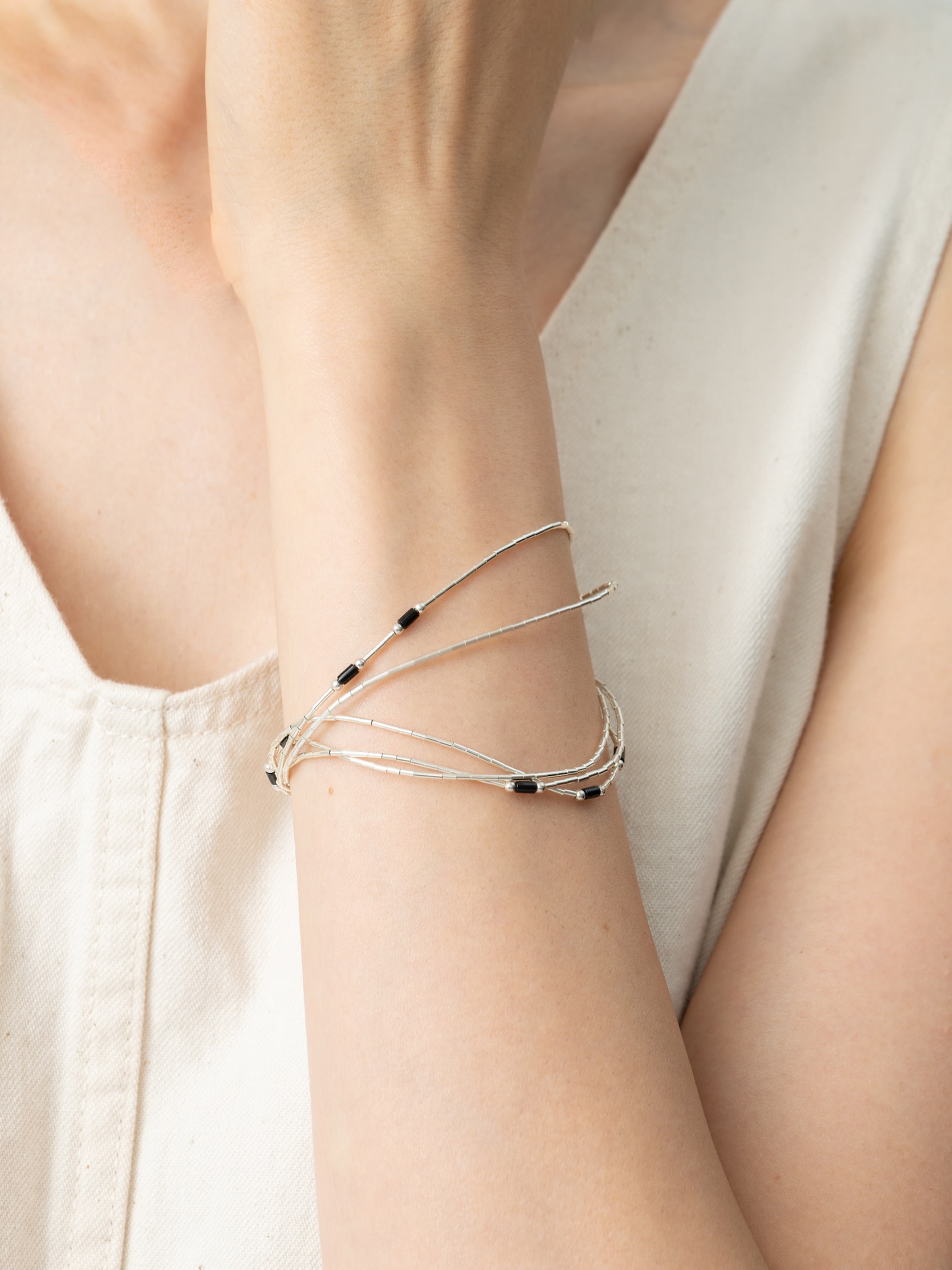 リキッドシルバー オニキス ブレスレット｜HARPO(ハルポ)｜Ron