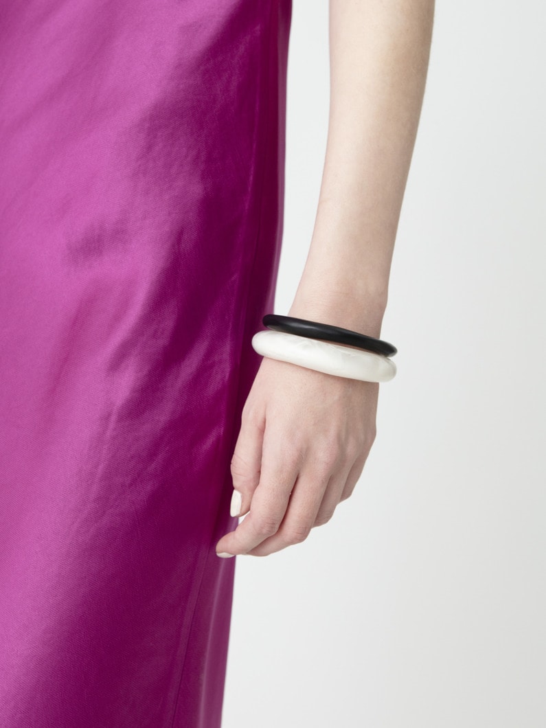 スモール オーガニック バングル 詳細画像 white 1