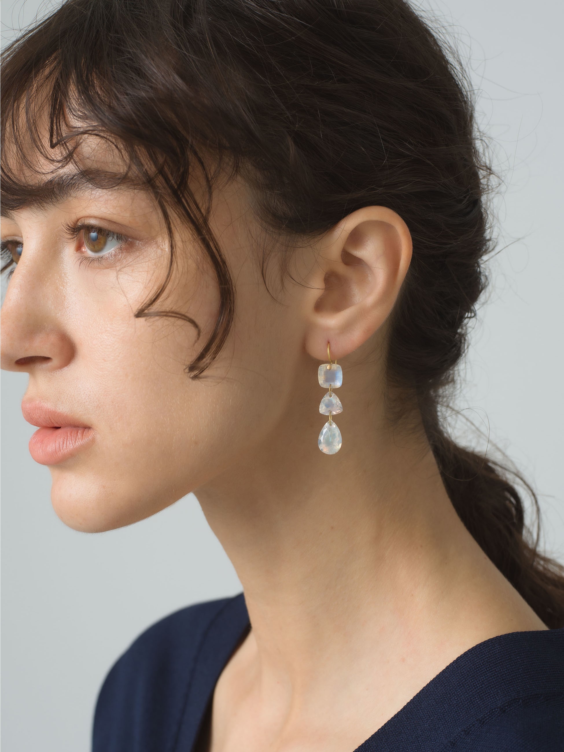Jemima Pierced Earrings (rainbow moonstone)｜MARIE-HÉLÈNE DE