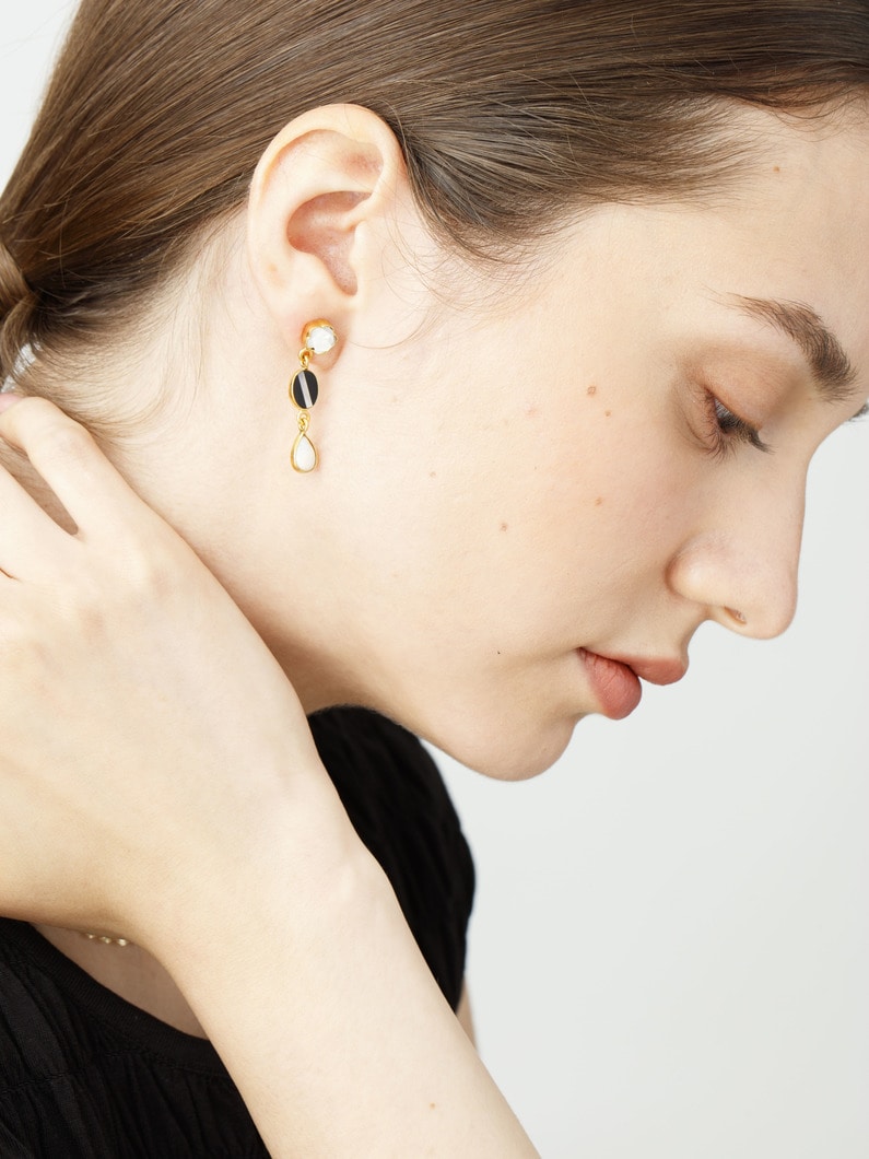 スリーチャーム ムービング ドロップピアス（ブラック） 詳細画像 black 4