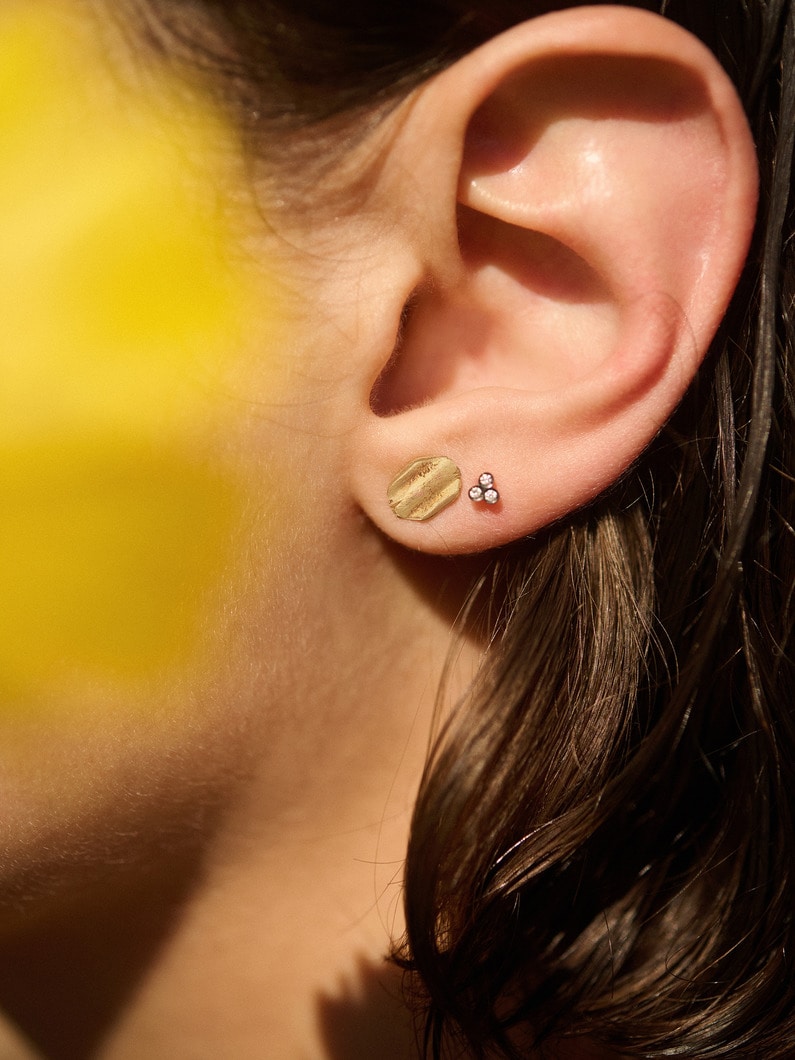 スリー ダイヤモンド スタッドピアス 詳細画像 yellow gold 3