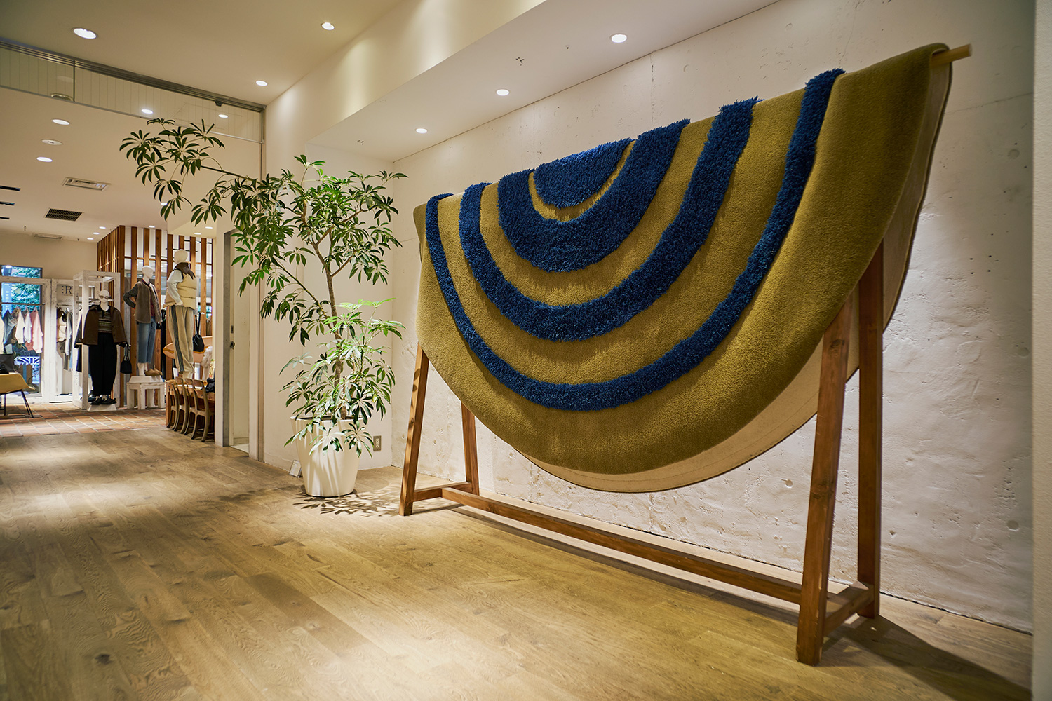 Japanese Modern “Isamu Kenmochi”