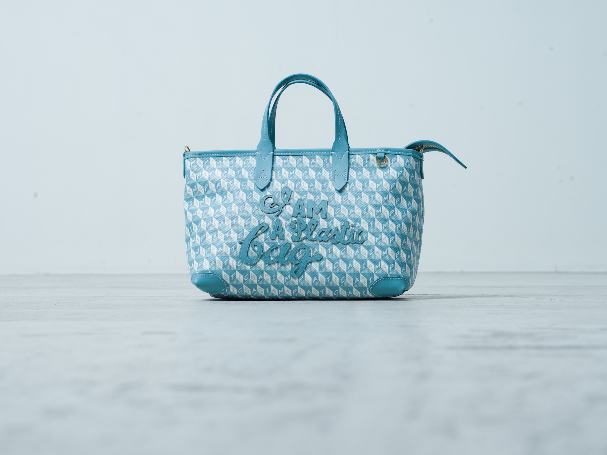 Anya Hindmarch “I AM A Plastic Bag” Limited New 