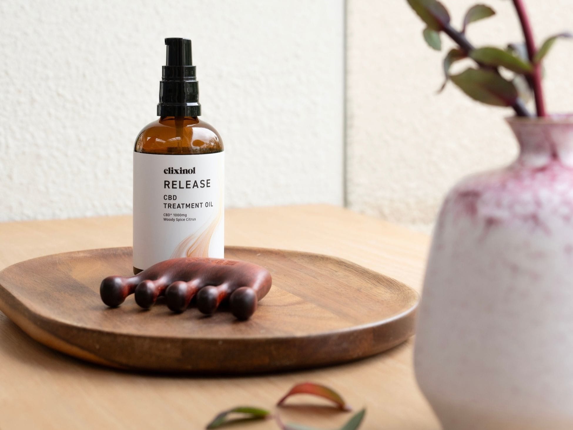 elixinol CBD Treatment Oil New Arrival & Hand Massage Event